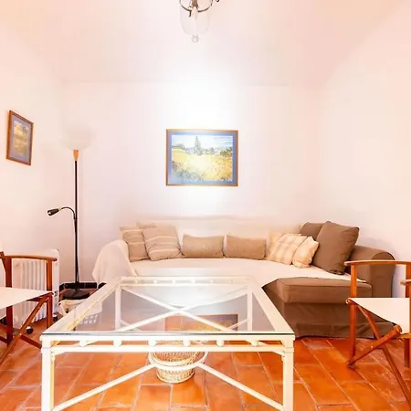 Corral Oasis * Sevilla